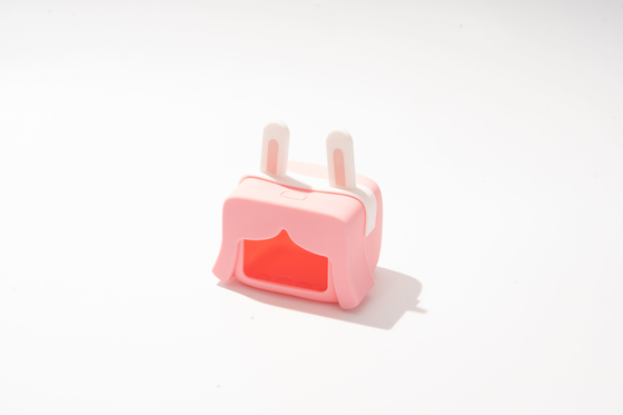 Le petit haut-parleur Bluetooth en caoutchouc de silicone a placé l'animal fait sur commande mignon formé