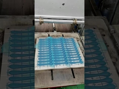 Cuillère d'alimentation pour bébé en silicone Emballage personnalisé avec couleur et logo optionnels