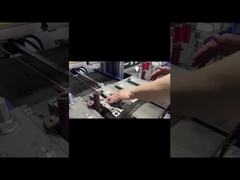 Le processus de pressurisation à l'huile de l'étui de téléphone en silicone