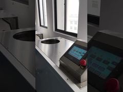 Ébavurage et séparation à la machine